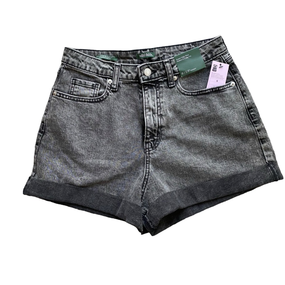 BNWT Wild Fable Black Super High-Rise Cuffed Shorts Size 6